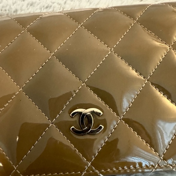 Chanel Quilted Patent Leather Long Yen Wallet - Picture 3 of 9